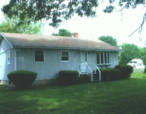 205 Touisset Road Warren, RI 02885 - Photo 1 of 2 Exterior Front.