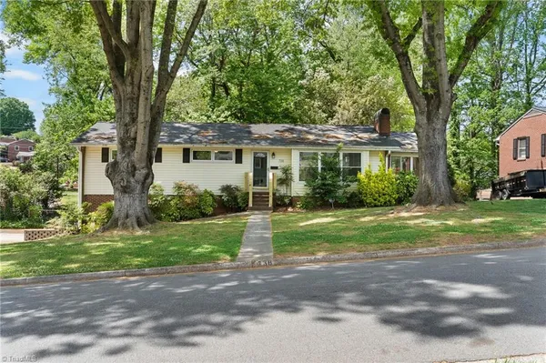 $400,000 | 738 Elderwood Avenue, Winston-Salem, NC 27103