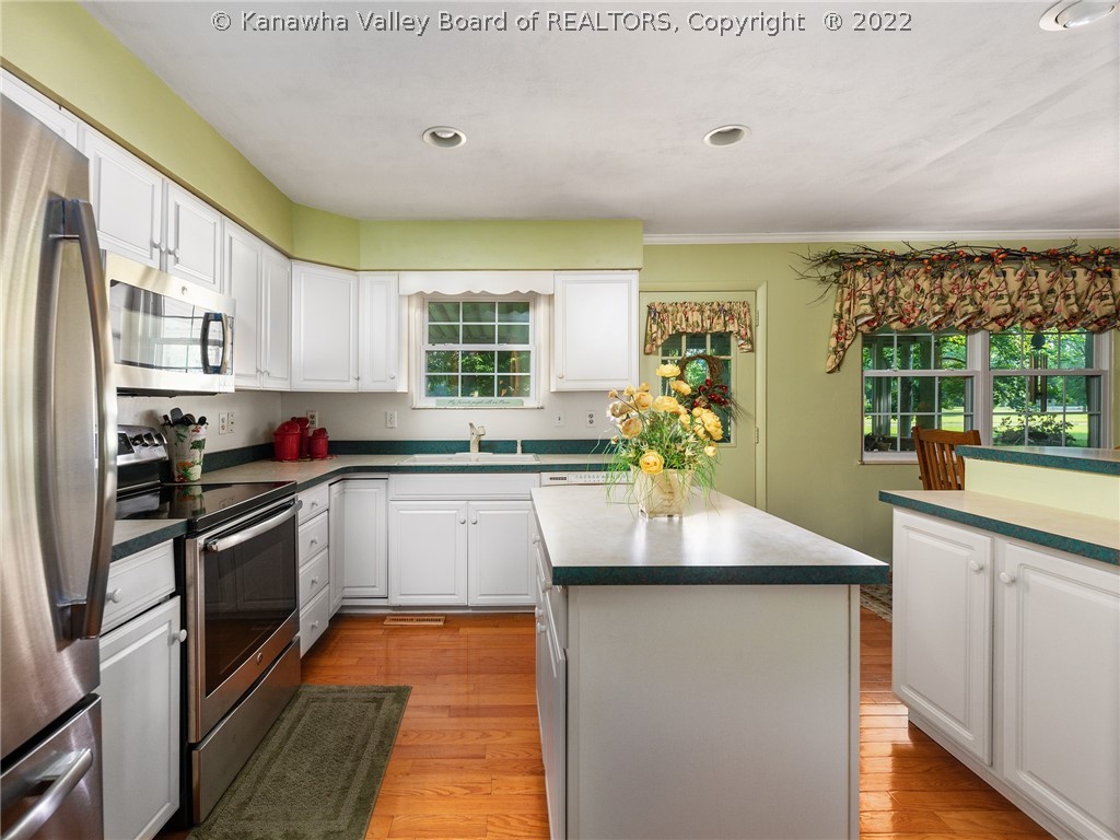 110 Poplar Point Estates Road Poca, WV 25159 - Photo 5 of 22 Gallery Image 5