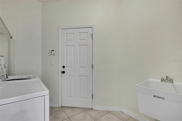 a big yard with lots of green space and fog