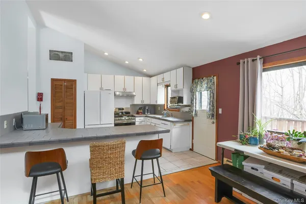$639,900 | 10 Skinner Court, Tomkins Cove, NY 10986
