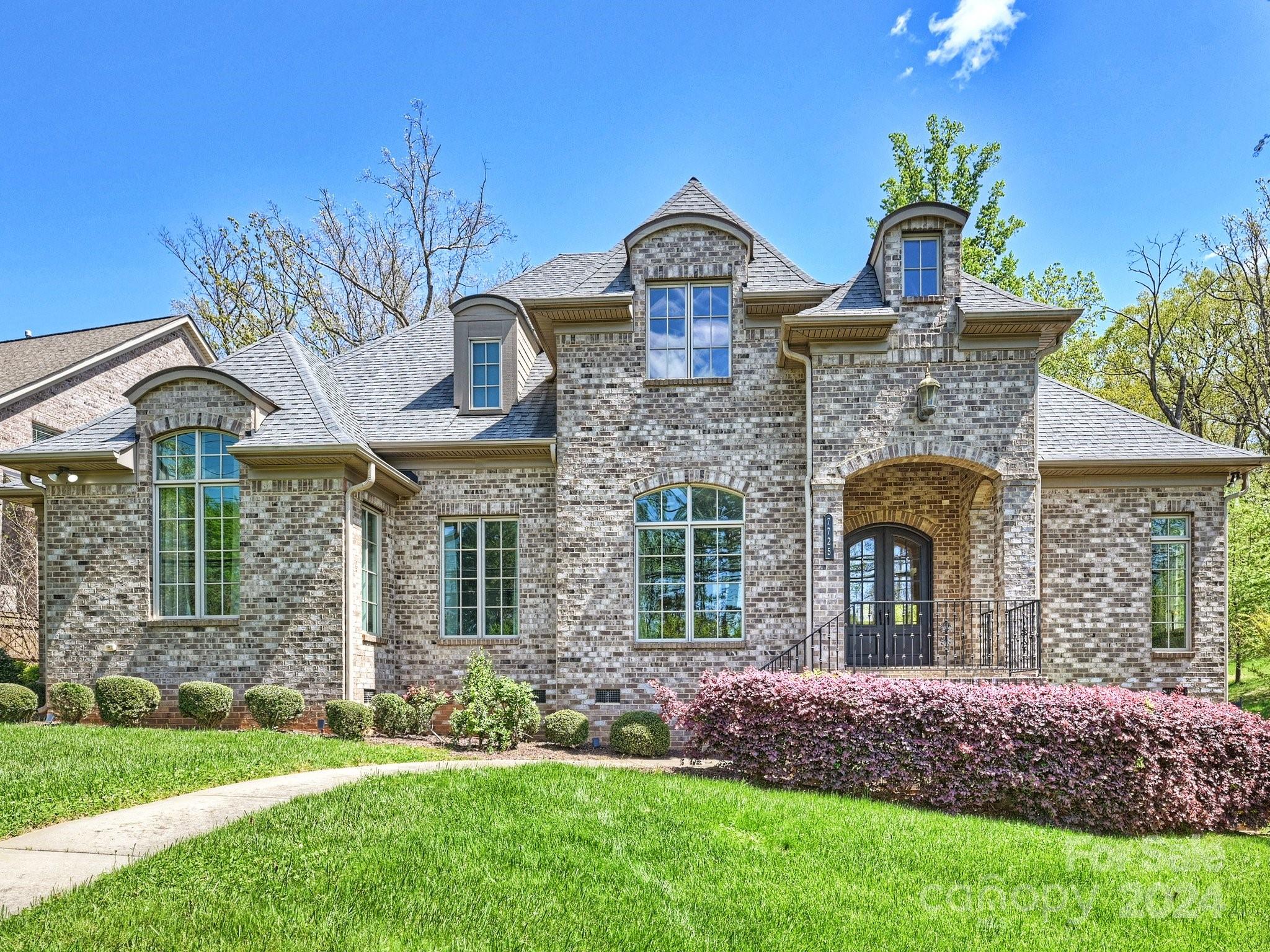 7725 Park Road Charlotte, NC 28210 - Photo 1 of 35 Gallery Image 1