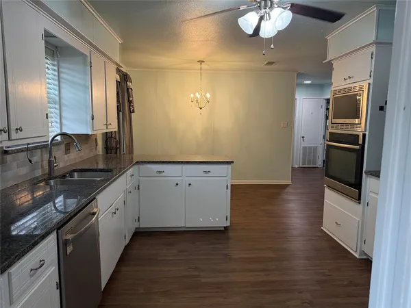 $199,500 | 308 East 8th Street, Kemp, TX 75143