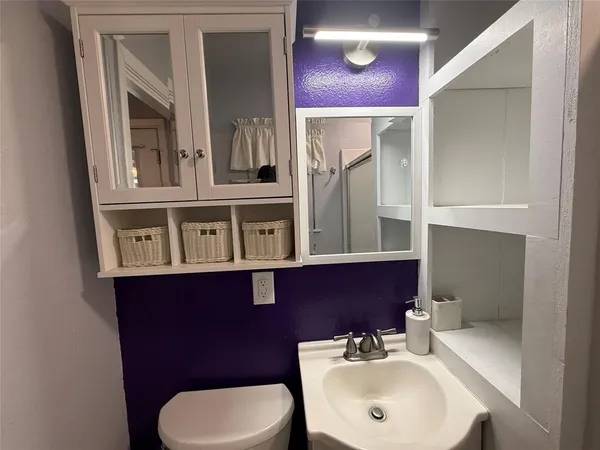 $199,500 | 308 East 8th Street, Kemp, TX 75143
