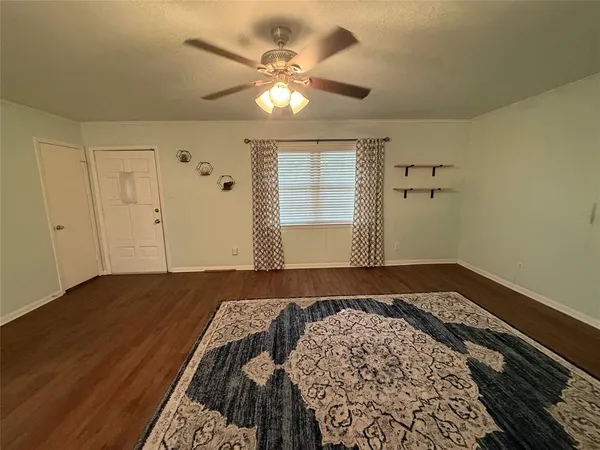 $199,500 | 308 East 8th Street, Kemp, TX 75143