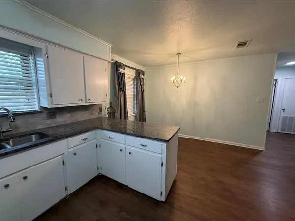 $199,500 | 308 East 8th Street, Kemp, TX 75143