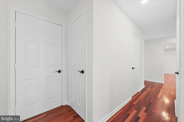 $999,000 | 7 Fallswood Court, Rockville, MD 20854