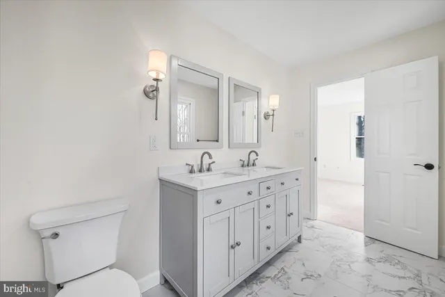 $999,000 | 7 Fallswood Court, Rockville, MD 20854