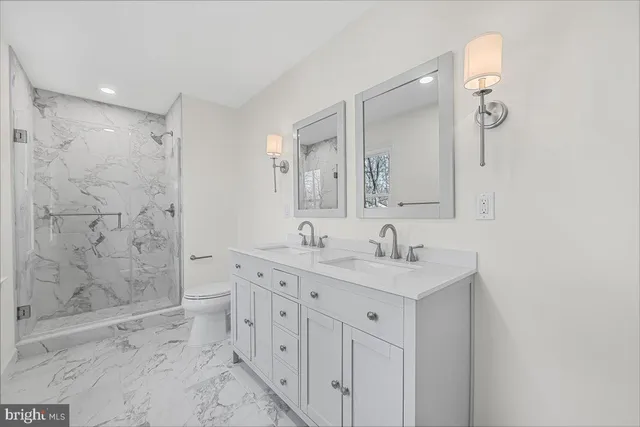 $999,000 | 7 Fallswood Court, Rockville, MD 20854