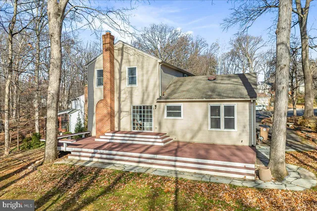 $999,000 | 7 Fallswood Court, Rockville, MD 20854