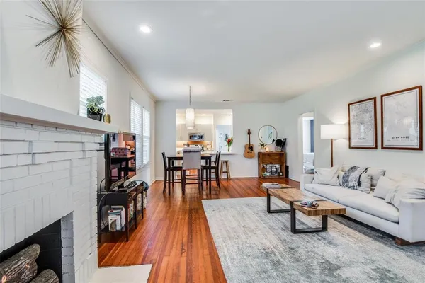 $2,150 | 816 Cristler Avenue, Dallas, TX 75223