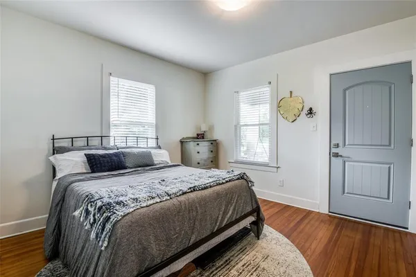 $2,150 | 816 Cristler Avenue, Dallas, TX 75223