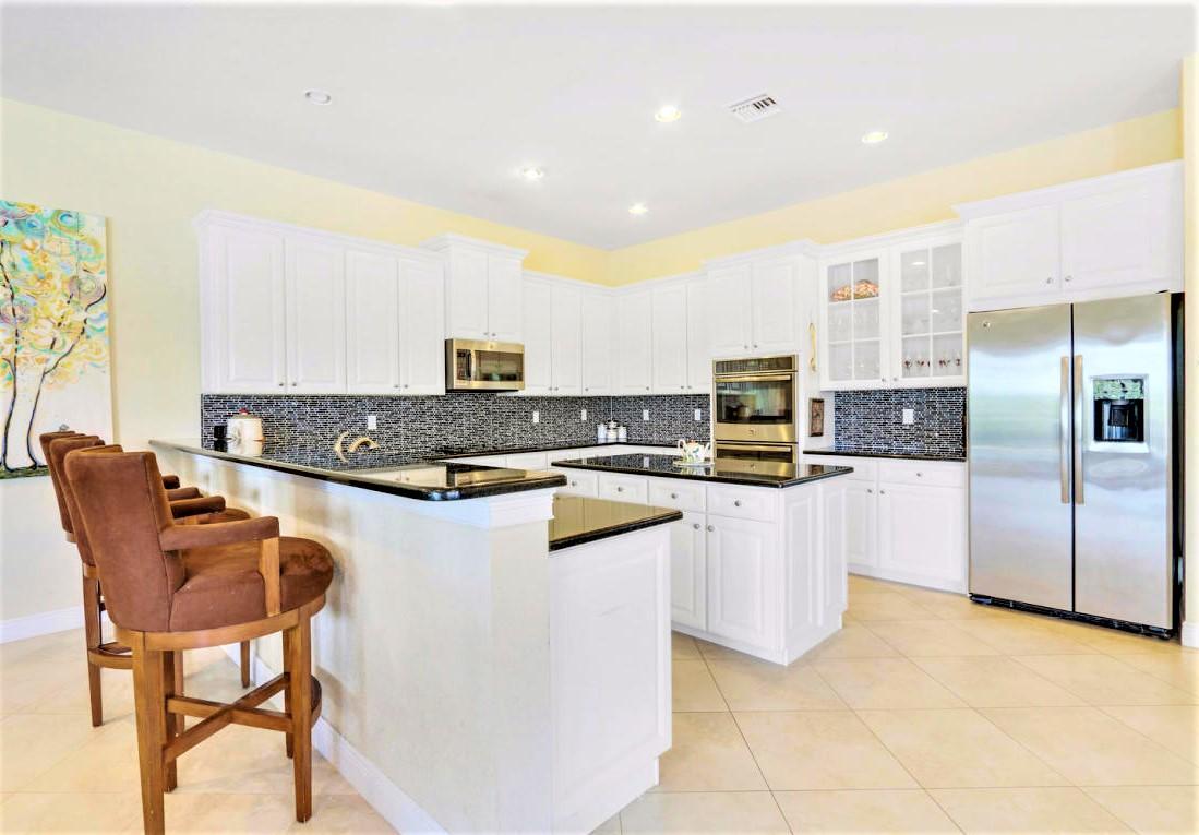 189 Citadel Circle Jupiter, FL 33458 - Photo 3 of 14 21