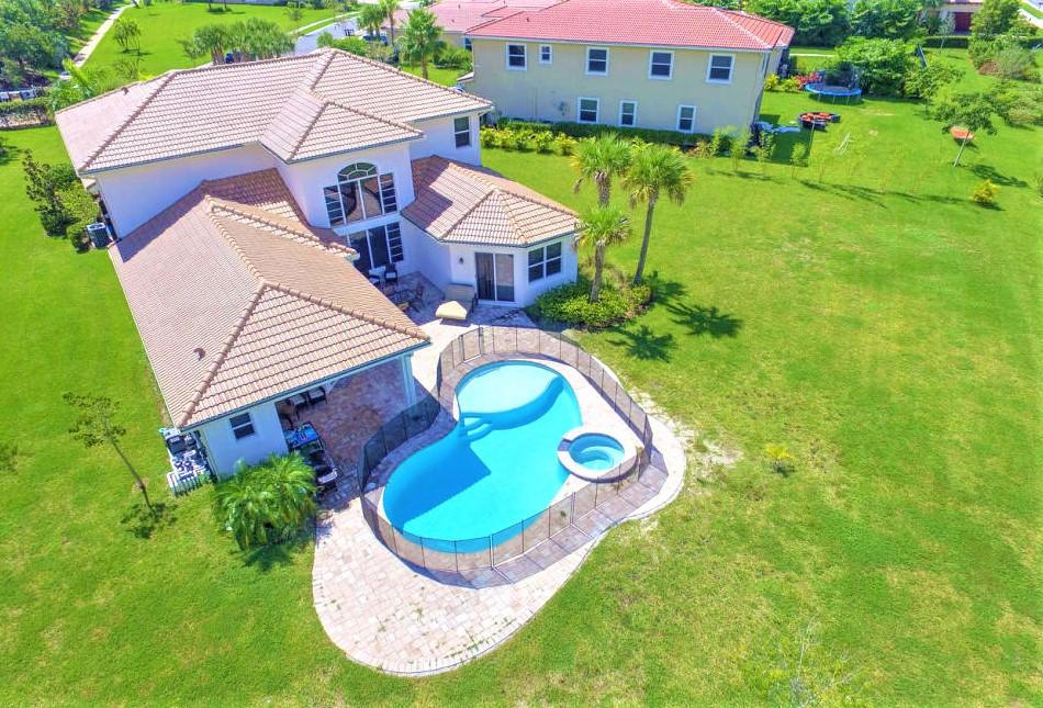 189 Citadel Circle Jupiter, FL 33458 - Photo 4 of 14 15