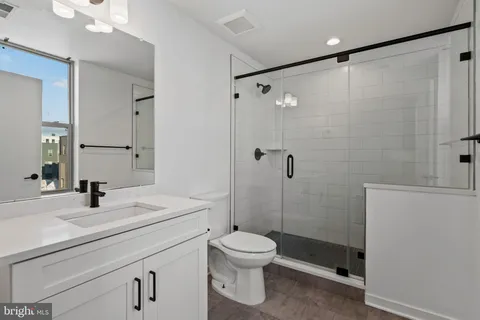 $1,249,000 | 3200 Parkview Walk, Philadelphia, PA 19125