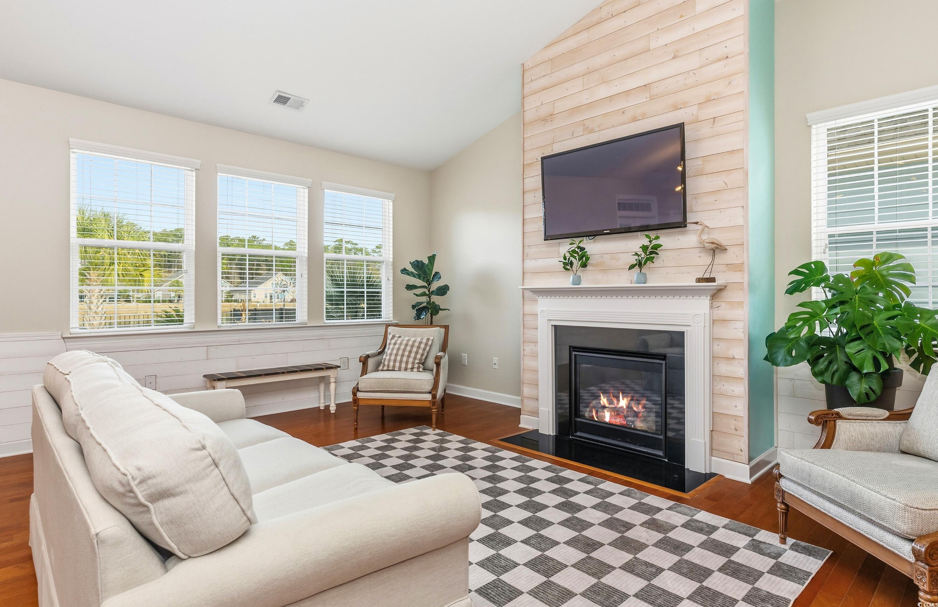 1960 Oxford Street Myrtle Beach, SC 29577 - Photo 4 of 40