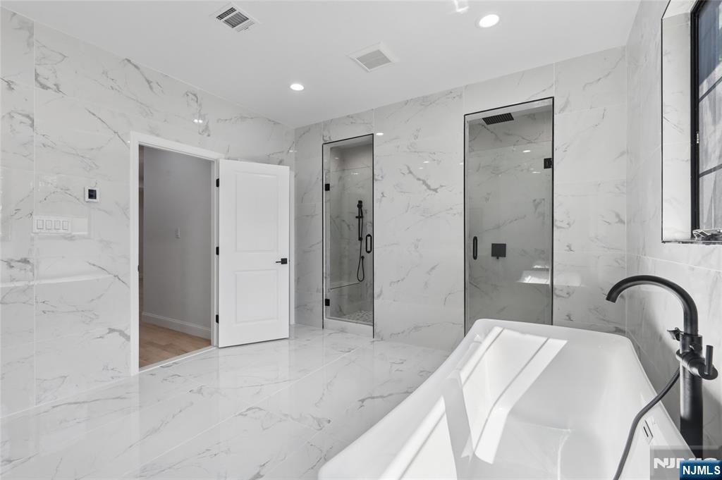 532 Hobart Road Paramus, NJ 07652 - Photo 39 of 46