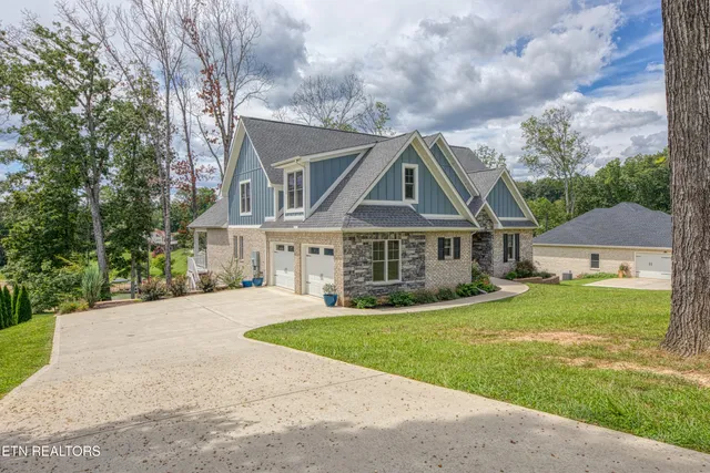 $950,000 | 322 Blount Circle, Rutledge, TN 37861