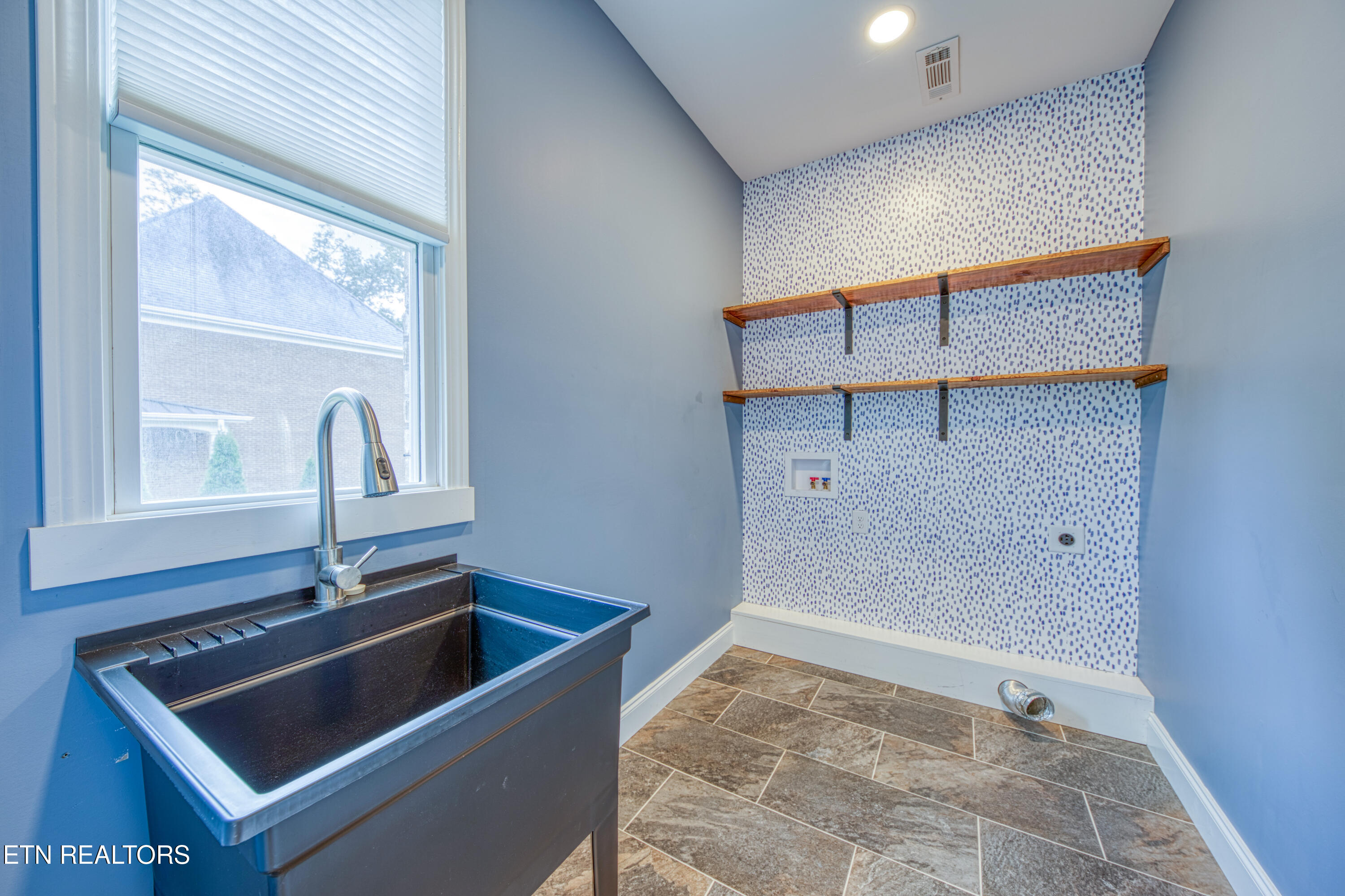 322 Blount Circle Rutledge, TN 37861 - Photo 33 of 59 0H3A6210_53