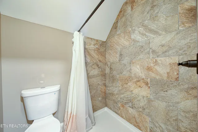 $950,000 | 322 Blount Circle, Rutledge, TN 37861