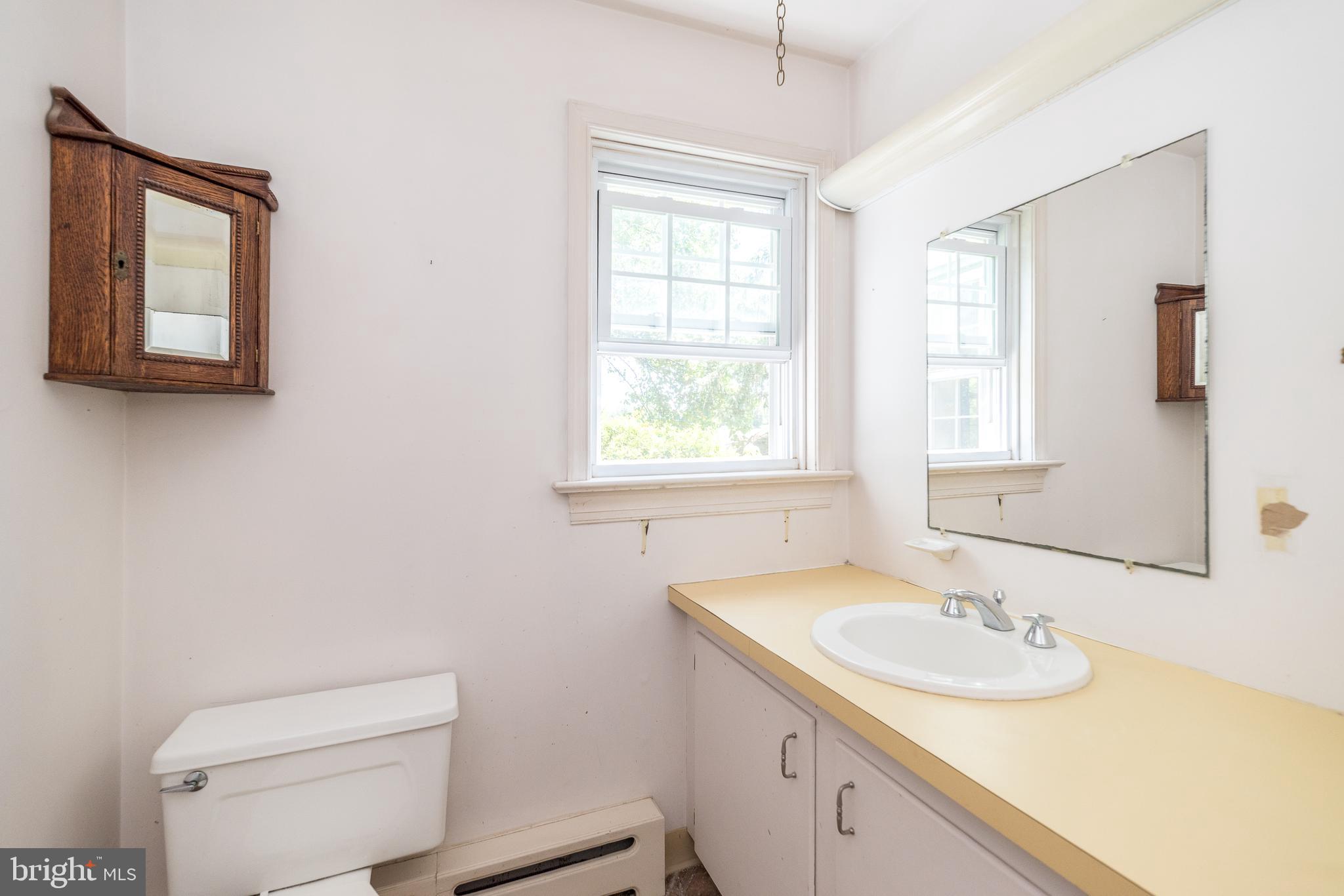 1320 Branch Road Perkasie, PA 18944 - Photo 32 of 84 Powder room 1