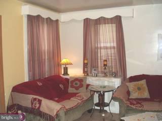 218 Heather Road Upper Darby, PA 19082 - Photo 3 of 5