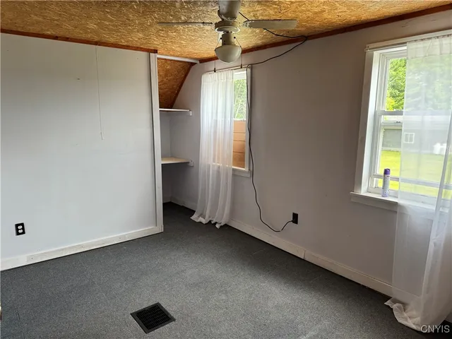 $115,000 | 37653 County Rte 4, Clayton, NY 13624