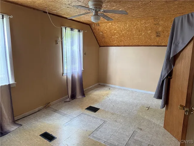 $115,000 | 37653 County Rte 4, Clayton, NY 13624