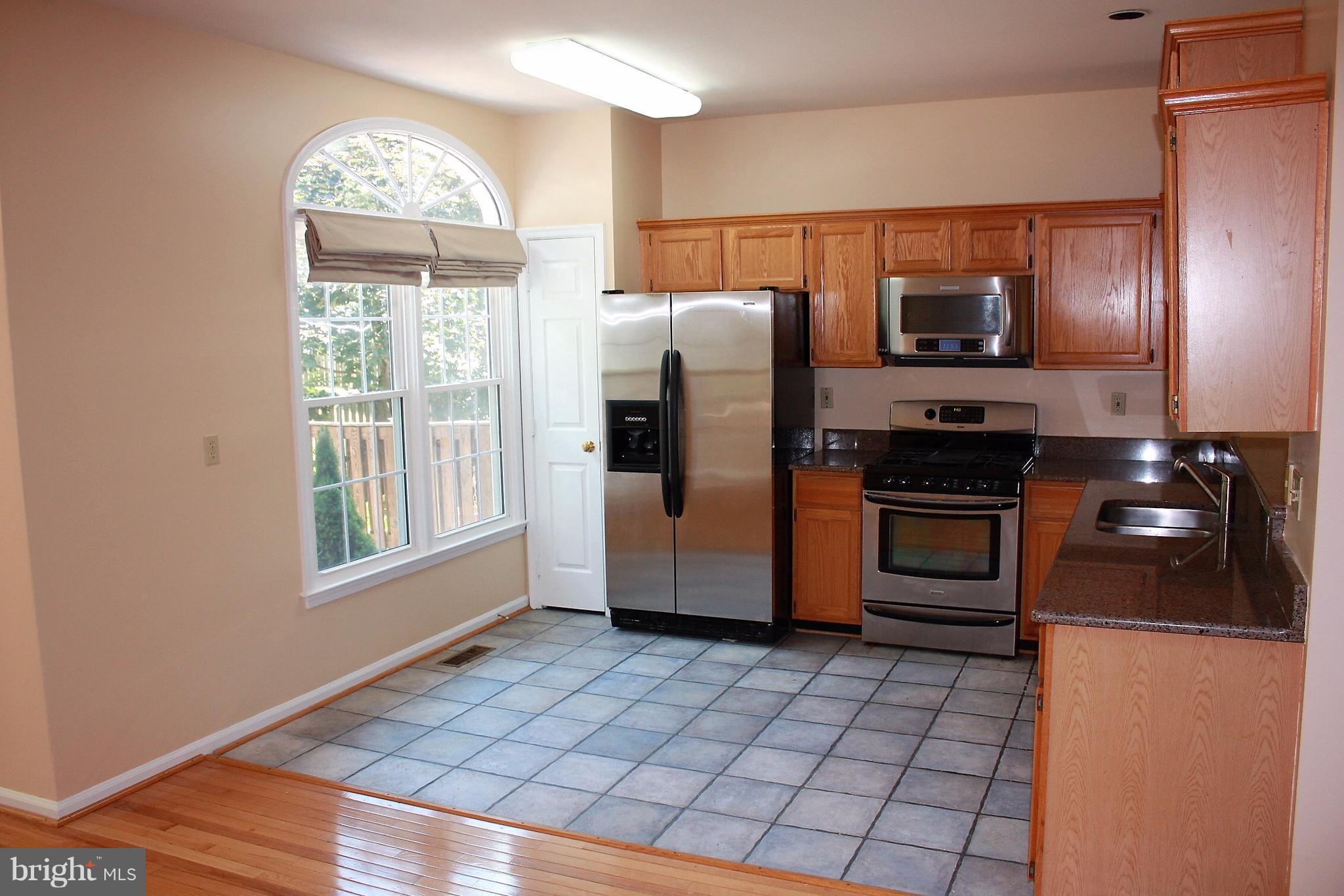 8705 Wadebrook Terrace Springfield, VA 22153 - Photo 10 of 21 Kitchen