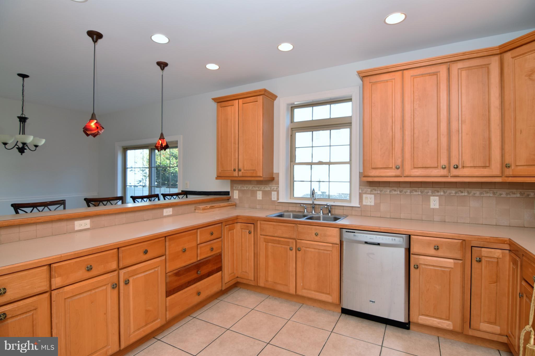 714 South Surf Road Ocean City, MD 21842 - Photo 16 of 38 kitchen