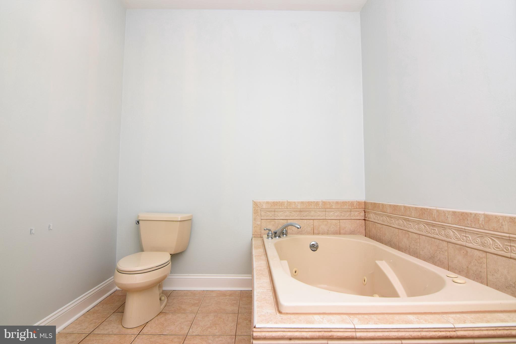 714 South Surf Road Ocean City, MD 21842 - Photo 22 of 38 Main level master bath!
