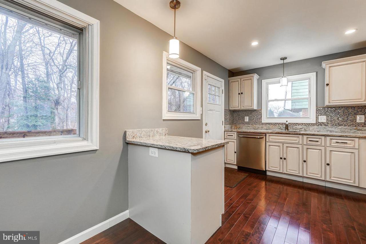 7610 Carissa Lane Laurel, MD 20707 - Photo 9 of 33