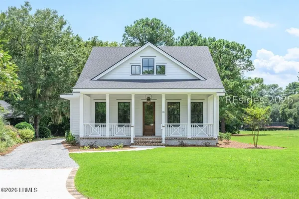 $1,199,000 | 20 Millers Pond Drive, Beaufort, SC 29907