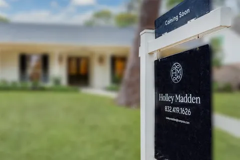 $589,000 | 515 Blue Willow Drive, Houston, TX 77042