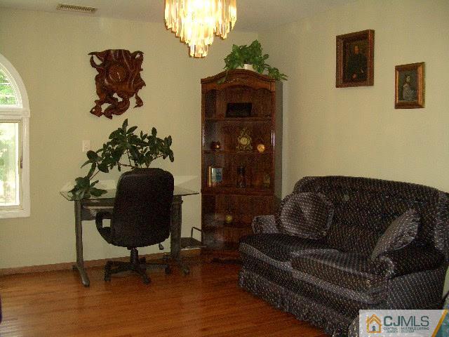 35 Burnham Road East Brunswick, NJ 08816 - Photo 14 of 25 Gallery Image 14