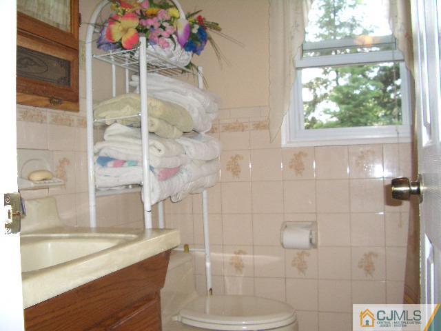 35 Burnham Road East Brunswick, NJ 08816 - Photo 15 of 25 Gallery Image 15