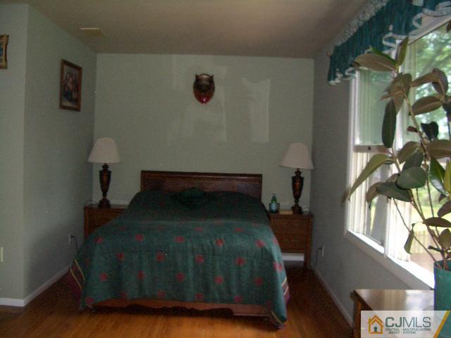 35 Burnham Road East Brunswick, NJ 08816 - Photo 18 of 25 Gallery Image 18