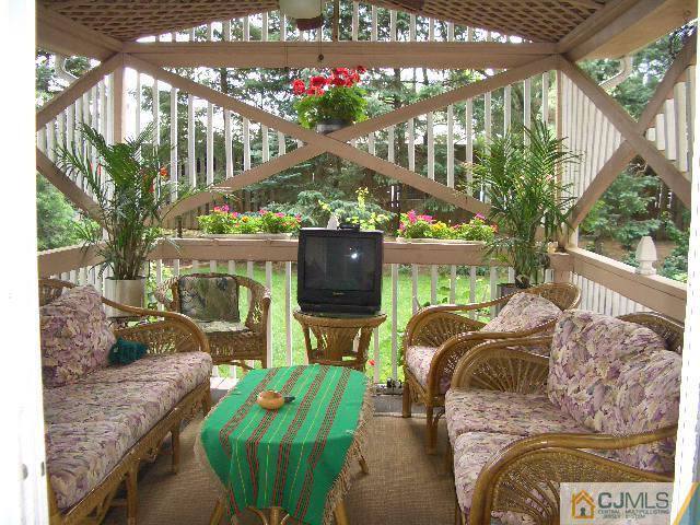 35 Burnham Road East Brunswick, NJ 08816 - Photo 23 of 25 Gallery Image 23