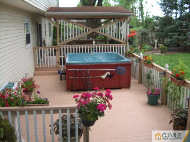 35 Burnham Road East Brunswick, NJ 08816 - Photo 24 of 25 Gallery Image 24