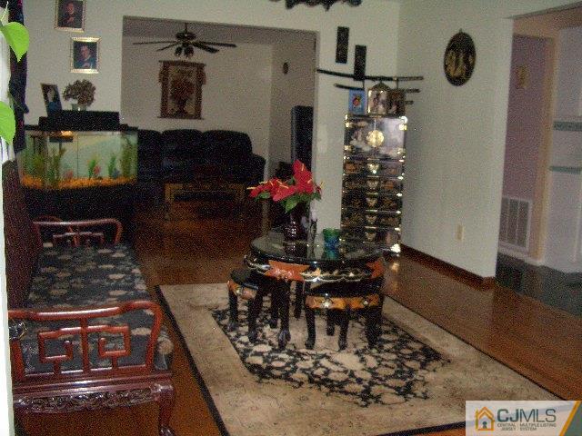 35 Burnham Road East Brunswick, NJ 08816 - Photo 4 of 25 Gallery Image 4