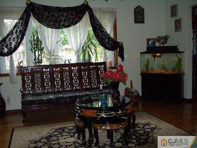 35 Burnham Road East Brunswick, NJ 08816 - Photo 5 of 25 Gallery Image 5