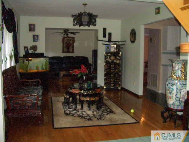35 Burnham Road East Brunswick, NJ 08816 - Photo 6 of 25 Gallery Image 6