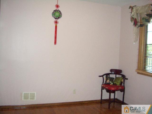 35 Burnham Road East Brunswick, NJ 08816 - Photo 8 of 25 Gallery Image 8