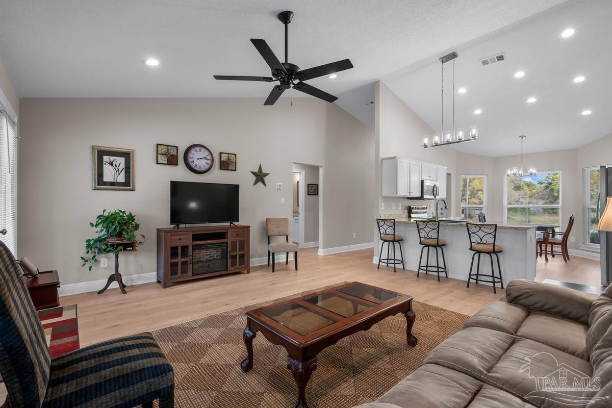 4439 Conifers Street Milton, FL 32583 - Photo 8 of 32