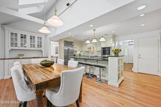 $2,995,000 | 38 Bedford Road, Greenwich, CT 06831