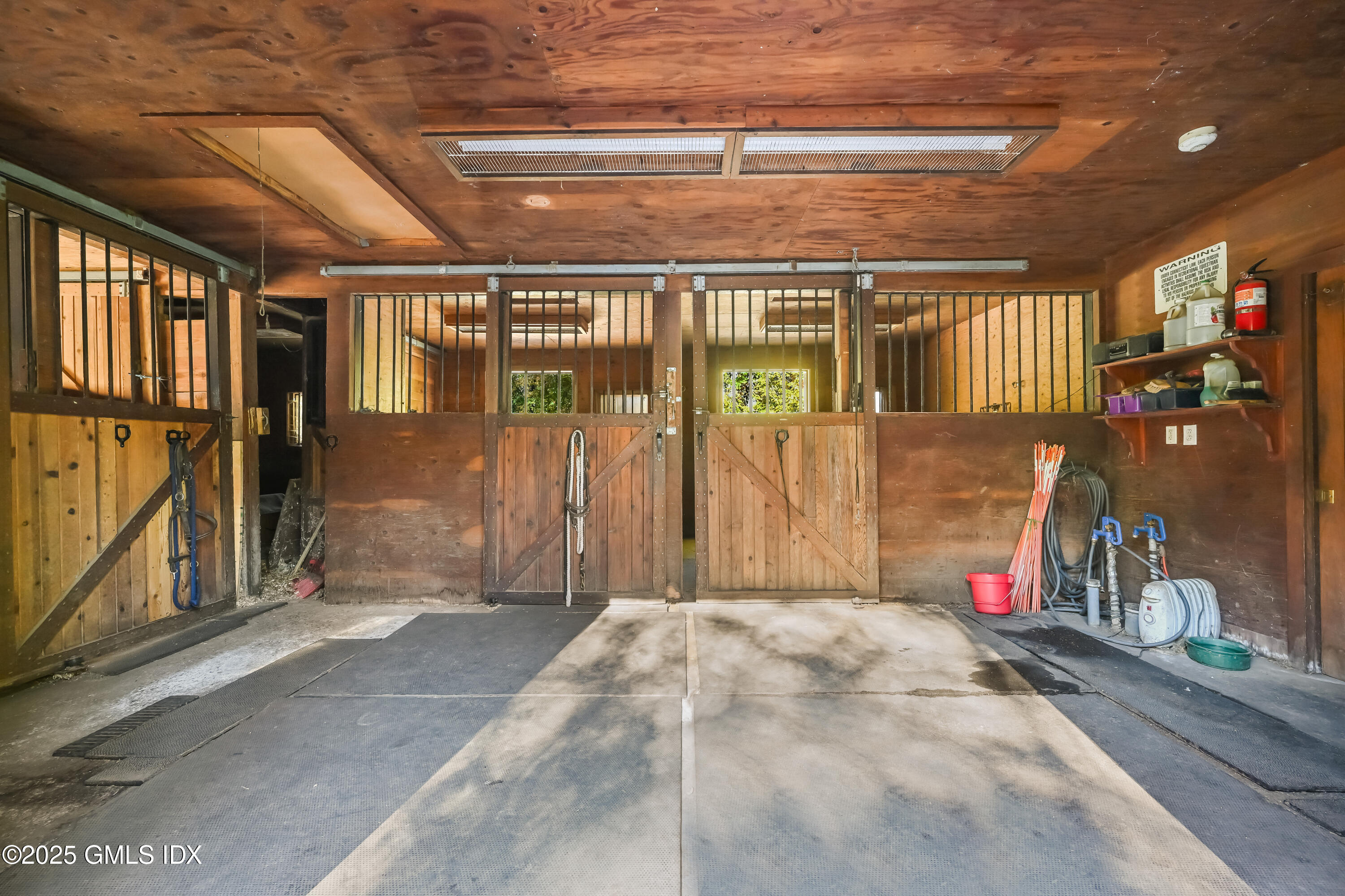 38 Bedford Road Greenwich, CT 06831 - Photo 25 of 33 Four 12 x 12 horse stalls