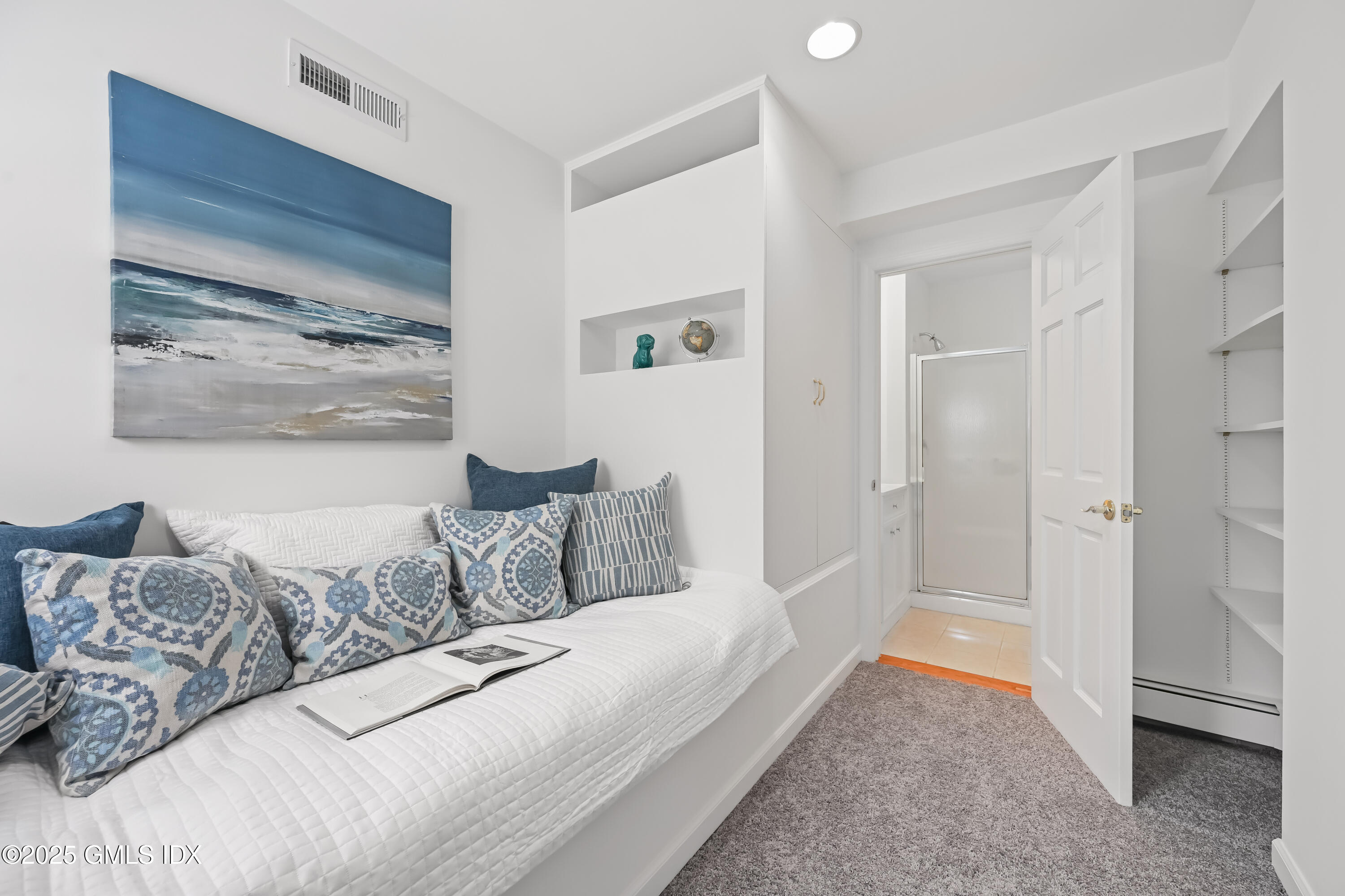 38 Bedford Road Greenwich, CT 06831 - Photo 7 of 33 Main floor bedroom