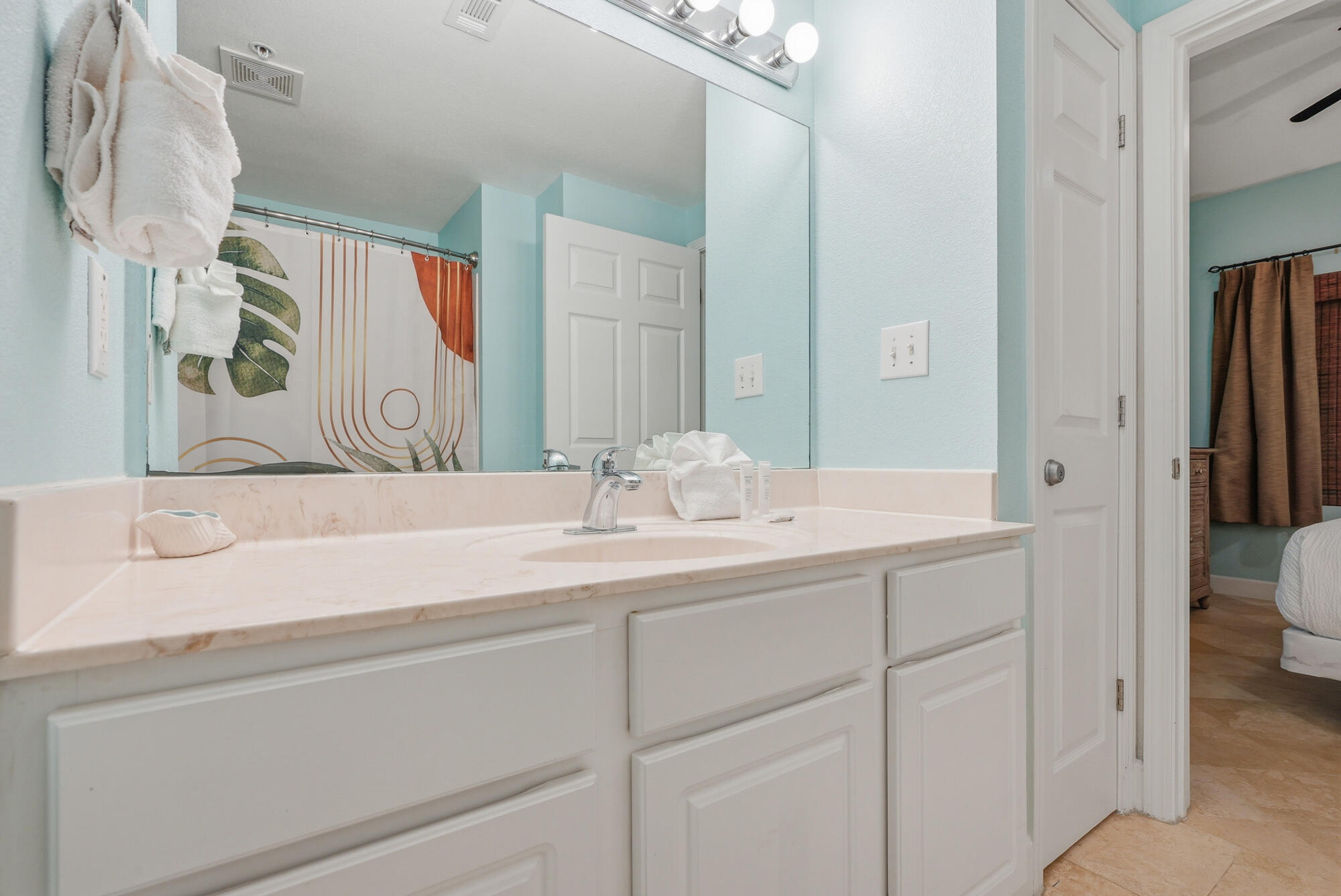 16819 Front Beach Road, Unit 2916 Panama City Beach, FL 32413 - Photo 18 of 45 Bathroom 1