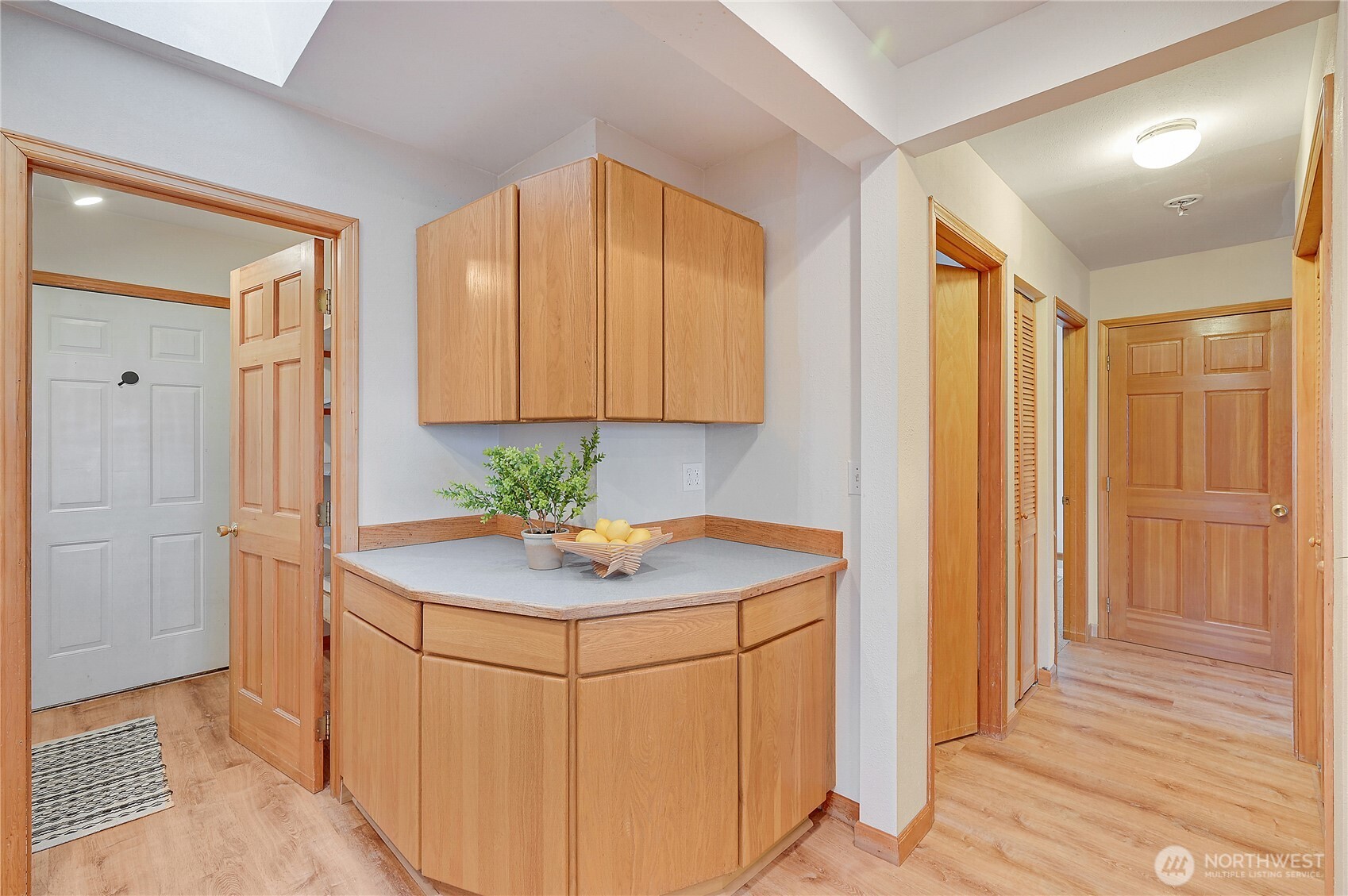 320 North Street Sequim, WA 98382 - Photo 18 of 40 a bathroom with a sink and a mirror