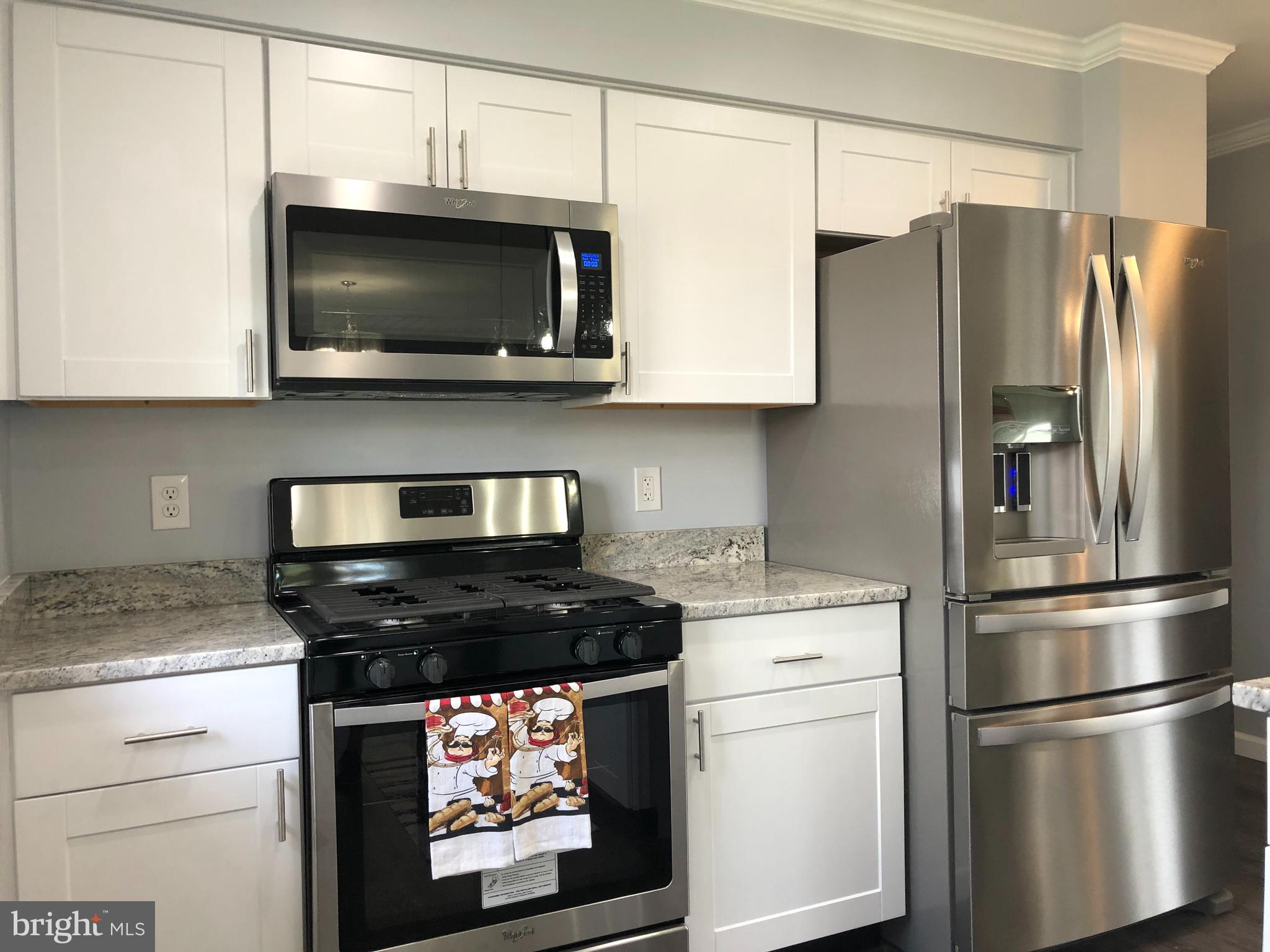 5205 Inverchapel Road Springfield, VA 22151 - Photo 4 of 43